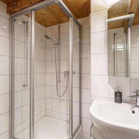 Апартаменты Staybrienz - House *